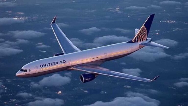 United Airlines Flight UA770 Emergency Diversion